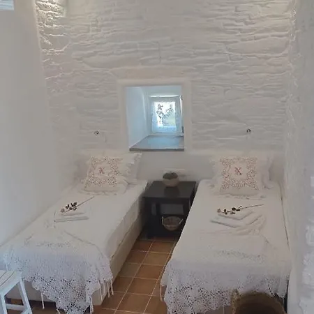Est 1852 - Katoi Art Apartment